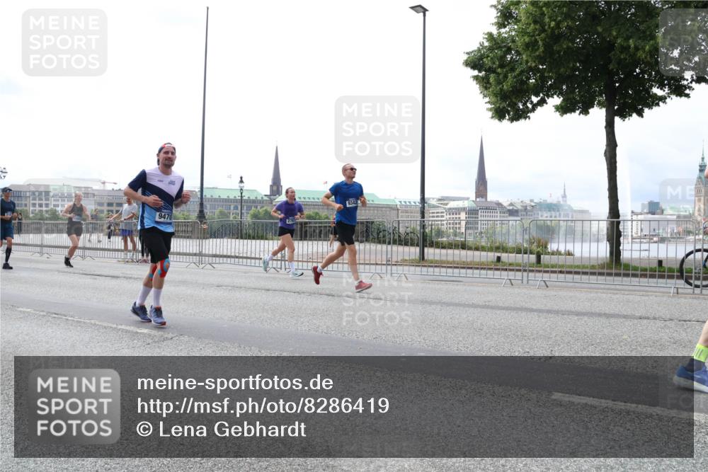 29.06.2025 - hella hamburg halbmarathon Lena Gebhardt http://msf.ph/oto/8286419 29.06.2025 10:35:38 Lombardsbrücke 9470, 278, 9342, 1108, 1336, 1717, 1730, 1786, 1821, 2001, 2198, 2352, 2376, 2425, 2751, 2787, 2811, 2827, 3243, 3598, 3828, 3958, 3990, 4333, 4413, 4703, 4704, 4902, 4965, 5027, 5147, 5240, 5531, 5793, 6021, 6029, 6189, 6365, 6381, 6471, 6746, 6845, 6859, 6867, 7267, 7304, 7382, 7927, 8249, 8296, 8333, 8567, 9342, 9432, 9470, 9803, 9806, 9819, 10393, 10531, 10565, 10652, 11233, 11320, 11359, 11565, 11838, 11839, 11886, 12026, 12062, 12326, 12408 meine-sportfotos.de