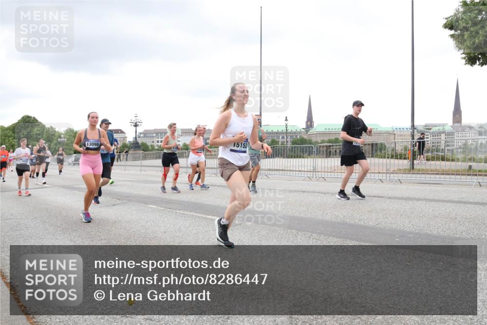29.06.2025 - hella hamburg halbmarathon Lena Gebhardt http://msf.ph/oto/8286447 29.06.2025 10:55:25 Lombardsbrücke 15152, 13098, 1013, 1616, 1873, 1917, 2090, 2452, 3115, 3157, 3244, 3274, 3577, 4039, 4628, 5040, 5222, 5483, 5487, 6395, 6396, 6944, 7219, 7238, 7548, 7680, 7766, 8403, 8519, 8527, 8626, 9614, 9618, 9857, 9858, 10094, 10109, 10458, 10559, 10593, 10686, 10885, 11109, 11737, 11788, 11908, 12147, 12148, 12695, 12902, 13098, 13230, 13548, 13979, 13980, 14515, 14727, 15152, 15160, 16385 meine-sportfotos.de