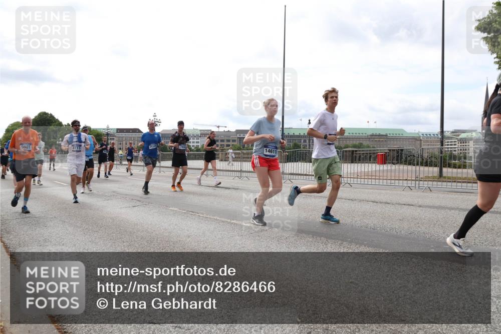 29.06.2025 - hella hamburg halbmarathon Lena Gebhardt http://msf.ph/oto/8286466 29.06.2025 10:20:54 Lombardsbrücke 9981, 8113, 11145, 14611, 1011, 1266, 1471, 1658, 2053, 2101, 2325, 2383, 2834, 2923, 2945, 2956, 2986, 3161, 3247, 3453, 3733, 3781, 3813, 4082, 4154, 4166, 4288, 4350, 4422, 4754, 4869, 5041, 5061, 5181, 5625, 5767, 6275, 6308, 6608, 6951, 7228, 7608, 8113, 8588, 8724, 8726, 8940, 9005, 9011, 9108, 9236, 9722, 9981, 10050, 10350, 10585, 10602, 10613, 10647, 11100, 11145, 11603, 11698, 11835, 11995, 12175, 12694, 12844, 13057, 13508 meine-sportfotos.de