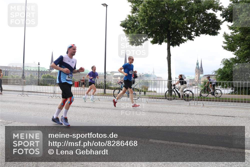 29.06.2025 - hella hamburg halbmarathon Lena Gebhardt http://msf.ph/oto/8286468 29.06.2025 10:35:39 Lombardsbrücke 947, 9342, 1108, 1336, 1717, 1730, 1786, 1821, 2001, 2198, 2352, 2376, 2425, 2751, 2787, 2811, 2827, 3243, 3598, 3828, 3958, 3990, 4333, 4413, 4703, 4704, 4902, 4965, 5147, 5240, 5531, 5793, 6021, 6029, 6189, 6365, 6381, 6471, 6746, 6845, 6859, 6867, 7304, 7382, 7927, 8249, 8296, 8333, 8567, 9342, 9432, 9470, 9803, 9806, 9819, 10393, 10531, 10565, 10652, 11233, 11320, 11359, 11565, 11838, 11839, 11886, 12026, 12062, 12326, 12408 meine-sportfotos.de
