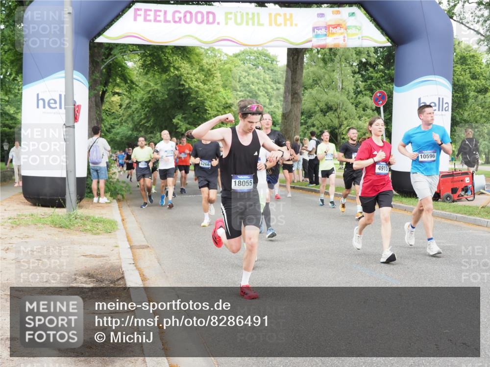 29.06.2025 - hella hamburg halbmarathon MichiJ http://msf.ph/oto/8286491 29.06.2025 10:33:07 Zwischen KM18-KM19 1171, 2970, 4915, 5623, 5884, 6266, 7325, 8928, 10596, 16506, 16689, 18055, 18185, 18631 meine-sportfotos.de