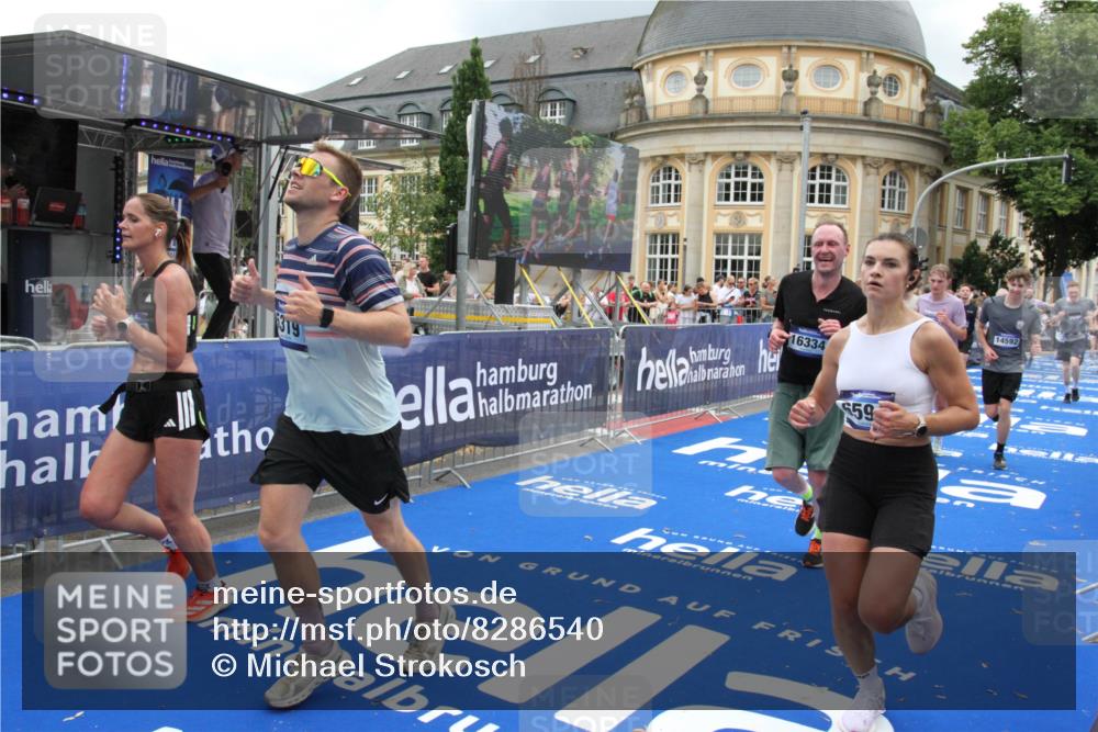 29.06.2025 - hella hamburg halbmarathon Michael Strokosch http://msf.ph/oto/8286540 29.06.2025 10:55:35 Ziel 2252, 3037, 4951, 5319, 6591, 8573, 11554, 11568, 12196, 12544, 12584, 13267, 14036, 14592, 16110, 16213, 16334, 16609, 17615 meine-sportfotos.de