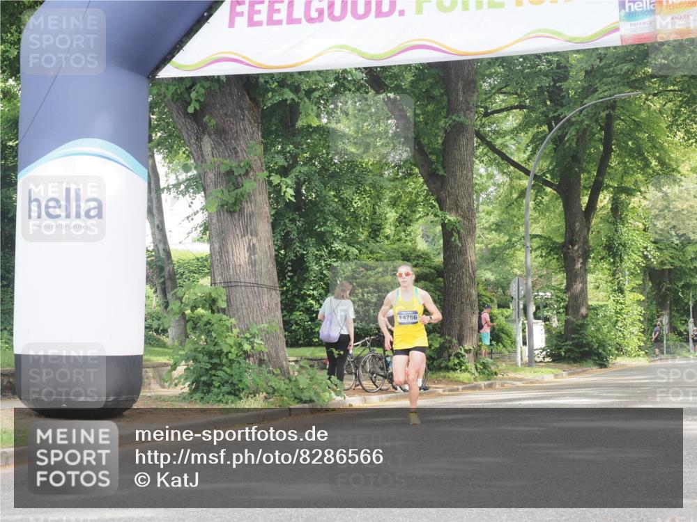 29.06.2025 - hella hamburg halbmarathon KatJ http://msf.ph/oto/8286566 29.06.2025 10:11:42 Zwischen KM18-KM19  meine-sportfotos.de