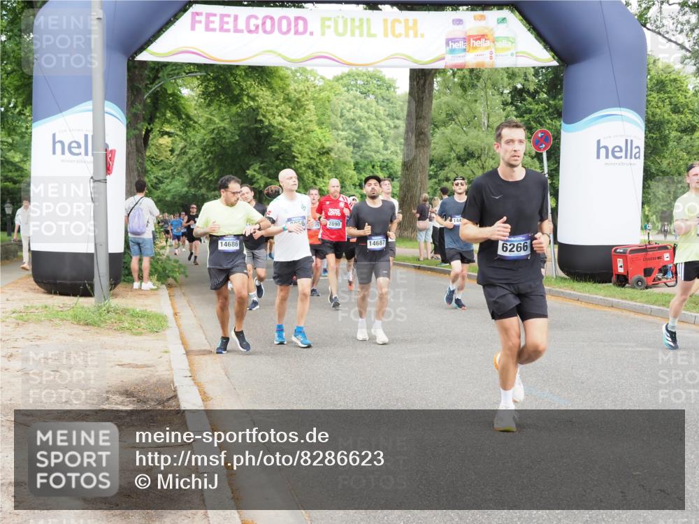 29.06.2025 - hella hamburg halbmarathon MichiJ http://msf.ph/oto/8286623 29.06.2025 10:33:09 Zwischen KM18-KM19 1171, 2890, 2970, 3056, 3917, 4915, 5623, 5884, 6266, 7325, 8928, 10596, 14464, 14686, 14687, 16506, 16689, 18055, 18631 meine-sportfotos.de