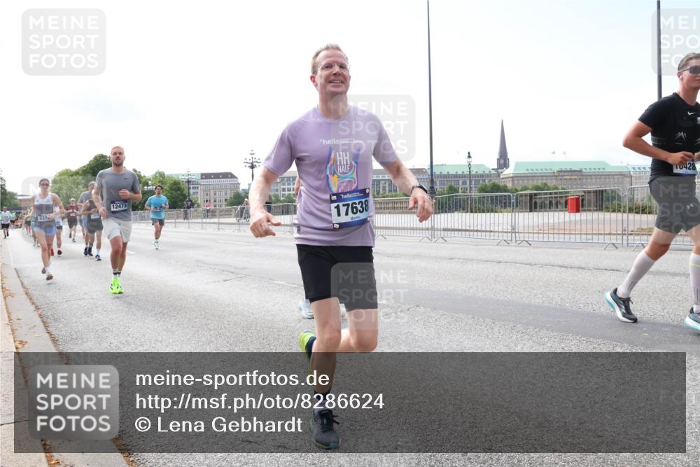 29.06.2025 - hella hamburg halbmarathon Lena Gebhardt http://msf.ph/oto/8286624 29.06.2025 10:11:47 Lombardsbrücke 1328, 1531, 1866, 1992, 3363, 4227, 5379, 5605, 7571, 8115, 8368, 8807, 8810, 9191, 9428, 10042, 10372, 10409, 10428, 11321, 11507, 11537, 11581, 11755, 11917, 12286, 12473, 13171, 13177, 13203, 13542, 13939, 13958, 14008, 14384, 15797, 15945, 16976, 17080, 17638, 17774, 17787, 17866, 18261, 18278, 18382, 18395, 18655, 19172 meine-sportfotos.de