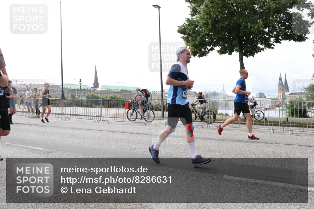 29.06.2025 - hella hamburg halbmarathon Lena Gebhardt http://msf.ph/oto/8286631 29.06.2025 10:35:39 Lombardsbrücke 61, 1108, 1336, 1717, 1730, 1786, 1821, 2001, 2198, 2352, 2376, 2425, 2751, 2787, 2811, 2827, 3243, 3598, 3828, 3958, 3990, 4333, 4413, 4703, 4704, 4902, 4965, 5147, 5240, 5531, 5793, 6021, 6029, 6189, 6365, 6381, 6471, 6746, 6845, 6859, 6867, 7304, 7382, 7927, 8249, 8296, 8333, 8567, 9342, 9432, 9470, 9803, 9806, 9819, 10393, 10531, 10565, 10652, 11233, 11320, 11359, 11565, 11838, 11839, 11886, 12026, 12062, 12326, 12408 meine-sportfotos.de