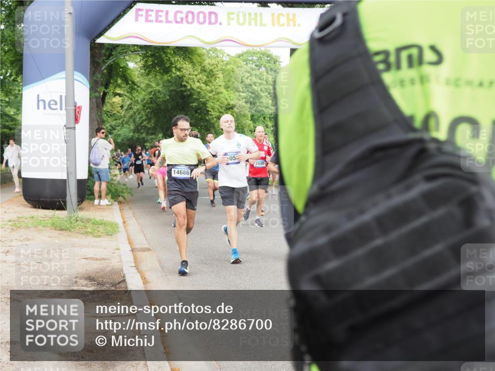29.06.2025 - hella hamburg halbmarathon MichiJ http://msf.ph/oto/8286700 29.06.2025 10:33:10 Zwischen KM18-KM19 1171, 1413, 2890, 2970, 3056, 3917, 4915, 5623, 5884, 6266, 7325, 7843, 8928, 10596, 14464, 14686, 14687, 16506, 16685, 18055 meine-sportfotos.de