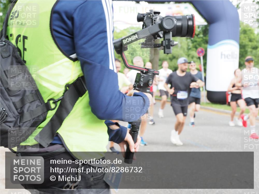 29.06.2025 - hella hamburg halbmarathon MichiJ http://msf.ph/oto/8286732 29.06.2025 10:33:10 Zwischen KM18-KM19 1171, 1413, 2890, 2970, 3056, 3917, 4915, 5623, 5884, 6266, 7325, 7843, 8928, 10596, 14464, 14686, 14687, 16506, 16685, 18055 meine-sportfotos.de