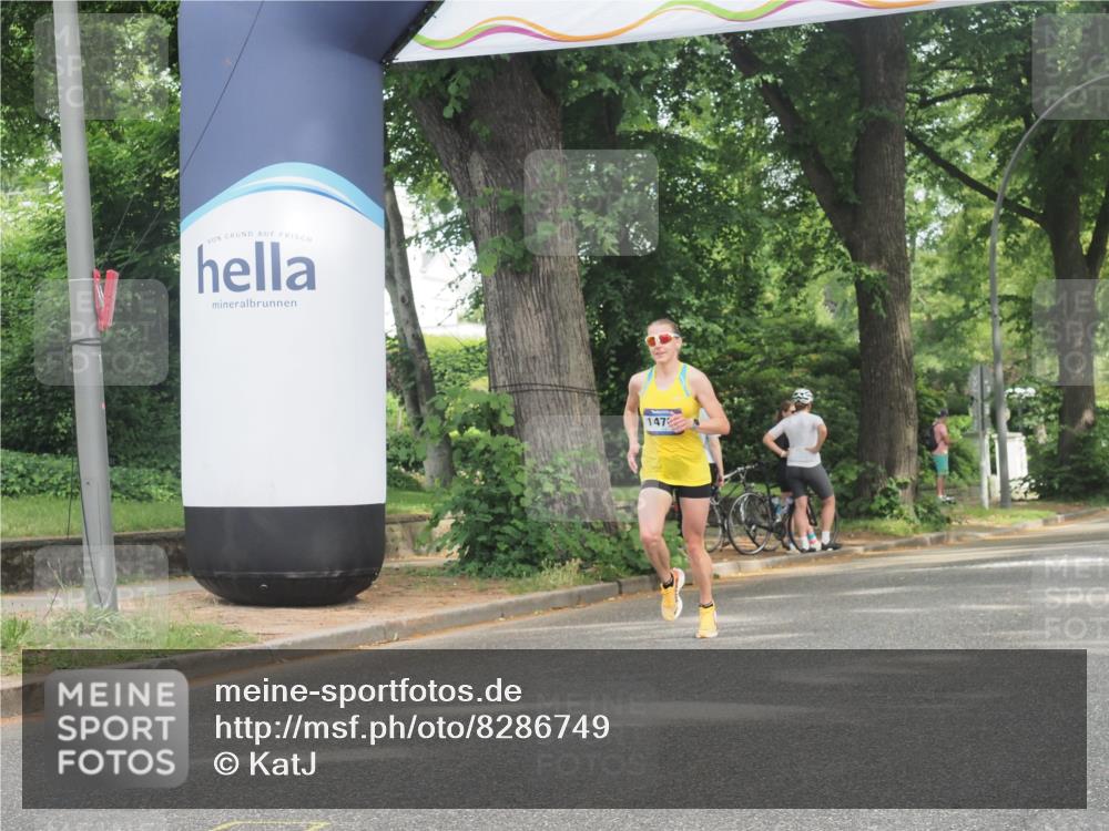 29.06.2025 - hella hamburg halbmarathon KatJ http://msf.ph/oto/8286749 29.06.2025 10:11:43 Zwischen KM18-KM19  meine-sportfotos.de