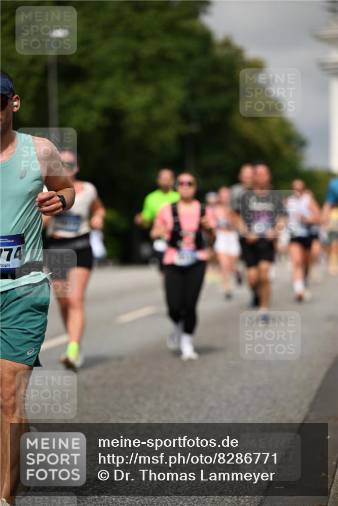 29.06.2025 - hella hamburg halbmarathon Dr. Thomas Lammeyer http://msf.ph/oto/8286771 29.06.2025 10:16:00 Kennedybrücke 1062, 1790, 2661, 3746, 3837, 4499, 6871, 6966, 7370, 7474, 8206, 8207, 9119, 9253, 9254, 9405 meine-sportfotos.de