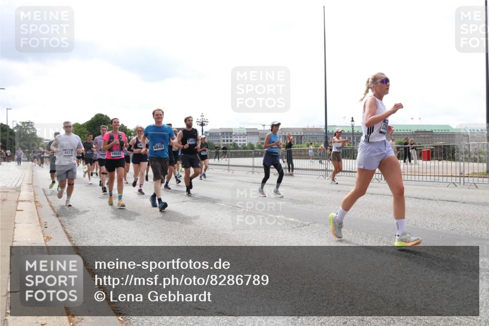 29.06.2025 - hella hamburg halbmarathon Lena Gebhardt http://msf.ph/oto/8286789 29.06.2025 10:35:58 Lombardsbrücke 11979, 186, 4413, 6845, 1947, 18541, 1008, 1010, 1036, 1108, 1183, 1336, 1730, 1775, 1780, 1786, 1835, 2352, 2425, 2520, 2787, 2811, 2827, 2870, 3243, 3401, 3598, 3699, 3741, 3877, 3990, 4245, 4326, 4333, 4413, 4798, 4902, 4937, 5147, 5240, 5666, 6021, 6092, 6093, 6184, 6381, 6417, 6746, 6845, 6867, 6896, 7086, 7111, 7140, 7275, 7304, 7382, 7575, 7576, 8333, 8356, 8581, 8947, 9342, 9432, 9470, 9803, 9806, 9819, 10652, 12026, 12408 meine-sportfotos.de