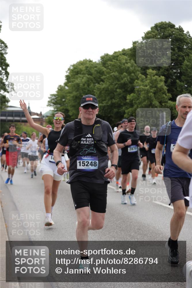 29.06.2025 - hella hamburg halbmarathon Jannik Wohlers http://msf.ph/oto/8286794 29.06.2025 10:35:43 Lombardsbrücke 1008, 1010, 1036, 1183, 1775, 1780, 1835, 2520, 2870, 3401, 3699, 3741, 3877, 4245, 4326, 4413, 4798, 4937, 5666, 6092, 6093, 6184, 6417, 6896, 7086, 7111, 7140, 7275, 7575, 7576, 8356, 8581, 8947, 9978, 10047, 10577, 11010, 11187, 11198, 11979, 12342, 12660, 12661, 13422, 13492, 13600, 13602, 13679, 14134, 14189, 14249, 14251, 14955, 15075, 15078, 15248, 15281, 15370, 15587, 15612, 15617, 15618, 15676, 15677, 15827, 15830, 15876, 16570, 16571, 17635 meine-sportfotos.de
