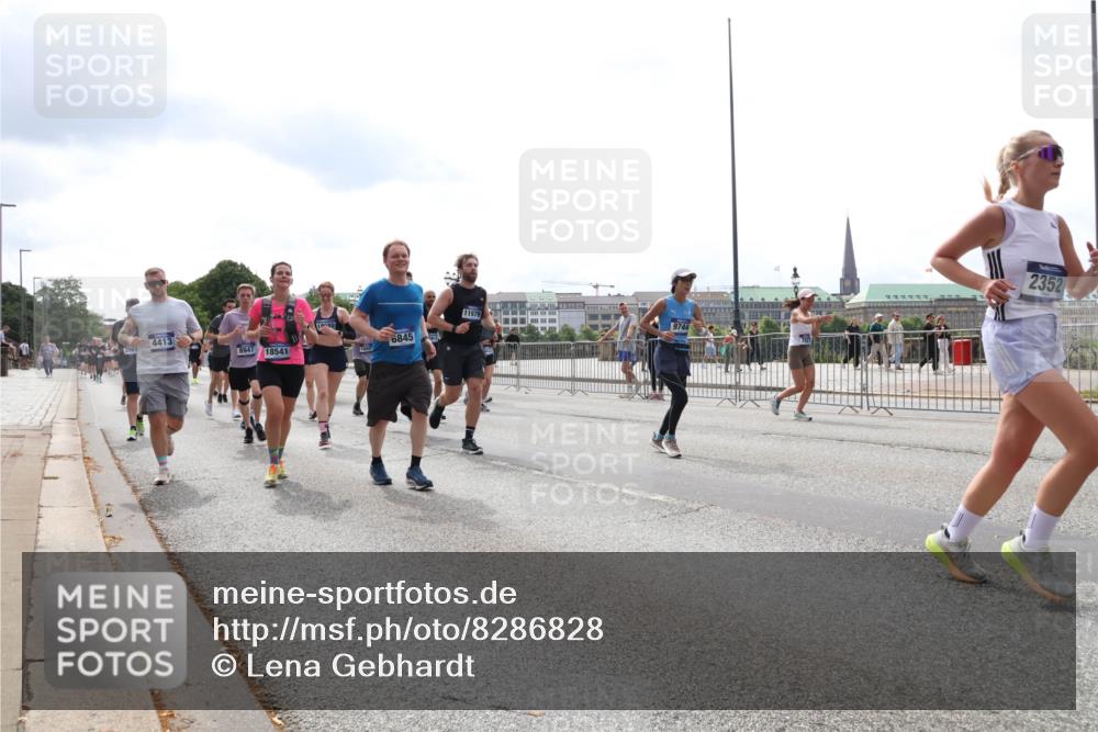29.06.2025 - hella hamburg halbmarathon Lena Gebhardt http://msf.ph/oto/8286828 29.06.2025 10:35:59 Lombardsbrücke 4413, 2001, 8947, 18541, 1988, 10647, 6845, 11979, 9744, 2352, 1008, 1010, 1036, 1108, 1183, 1336, 1730, 1775, 1780, 1786, 1835, 2352, 2425, 2520, 2787, 2811, 2827, 2870, 3243, 3401, 3598, 3699, 3741, 3877, 3990, 4245, 4326, 4413, 4798, 4902, 4937, 5147, 5240, 5666, 6021, 6092, 6093, 6184, 6381, 6417, 6845, 6867, 6896, 7086, 7111, 7140, 7275, 7304, 7382, 7575, 7576, 8333, 8356, 8581, 8947, 9342, 9432, 9803, 9806, 9819, 10652, 12026, 12408 meine-sportfotos.de