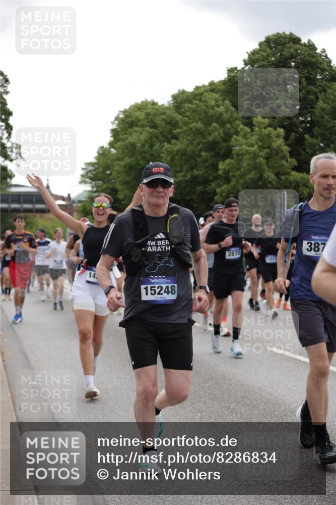 29.06.2025 - hella hamburg halbmarathon Jannik Wohlers http://msf.ph/oto/8286834 29.06.2025 10:35:43 Lombardsbrücke 1008, 1010, 1036, 1183, 1775, 1780, 1835, 2520, 2870, 3401, 3699, 3741, 3877, 4245, 4326, 4413, 4798, 4937, 5666, 6092, 6093, 6184, 6417, 6896, 7086, 7111, 7140, 7275, 7575, 7576, 8356, 8581, 8947, 9978, 10047, 10577, 11010, 11187, 11198, 11979, 12342, 12660, 12661, 13422, 13492, 13600, 13602, 13679, 14134, 14189, 14249, 14251, 14955, 15075, 15078, 15248, 15281, 15370, 15587, 15612, 15617, 15618, 15676, 15677, 15827, 15830, 15876, 16570, 16571, 17635 meine-sportfotos.de