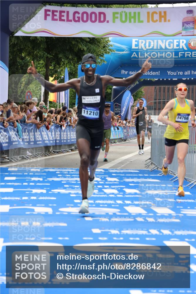 29.06.2025 - hella hamburg halbmarathon Strokosch-Dieckow http://msf.ph/oto/8286842 29.06.2025 10:20:50 Ziel 11210, 14766, 16988, 17402, 19075 meine-sportfotos.de