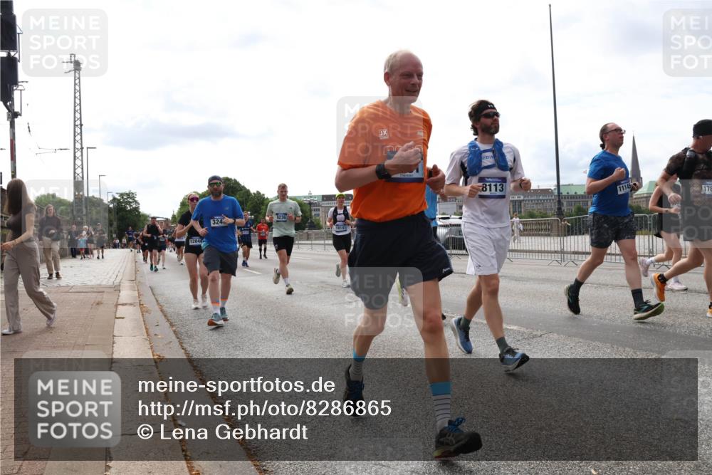 29.06.2025 - hella hamburg halbmarathon Lena Gebhardt http://msf.ph/oto/8286865 29.06.2025 10:20:56 Lombardsbrücke 12844, 324, 9236, 18141, 8113, 11145, 178, 1011, 1028, 1266, 1471, 1658, 2053, 2101, 2325, 2383, 2834, 2923, 2945, 2956, 2986, 3161, 3247, 3453, 3733, 3781, 3813, 4082, 4166, 4288, 4350, 4422, 4754, 4869, 5041, 5061, 5181, 5625, 5767, 6275, 6308, 6608, 7228, 7608, 8113, 8724, 8726, 8940, 9005, 9011, 9108, 9236, 9501, 9722, 9981, 10050, 10350, 10585, 10602, 10613, 10647, 11100, 11145, 11603, 11698, 11995, 12175, 12694, 12844, 13057, 13508 meine-sportfotos.de