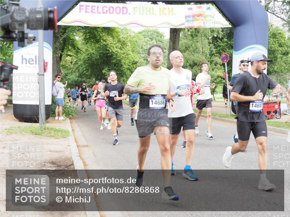 29.06.2025 - hella hamburg halbmarathon MichiJ http://msf.ph/oto/8286868 29.06.2025 10:33:11 Zwischen KM18-KM19 1171, 1413, 2890, 2970, 3056, 3917, 4915, 5623, 5884, 6266, 7325, 7843, 8928, 10596, 11491, 14464, 14686, 14687, 15760, 16506, 16685, 18055, 18407, 18718 meine-sportfotos.de