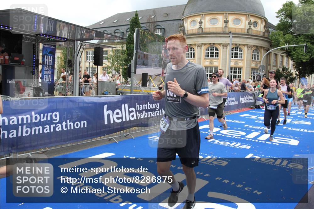 29.06.2025 - hella hamburg halbmarathon Michael Strokosch http://msf.ph/oto/8286875 29.06.2025 10:55:39 Ziel 1120, 2955, 2982, 3037, 4897, 8573, 11039, 11554, 11568, 12196, 12515, 12544, 12584, 13267, 14036, 14592, 15896, 16110, 17615, 18064 meine-sportfotos.de