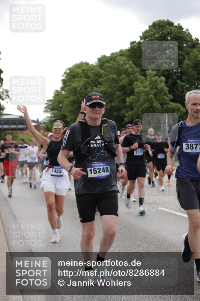 29.06.2025 - hella hamburg halbmarathon Jannik Wohlers http://msf.ph/oto/8286884 29.06.2025 10:35:43 Lombardsbrücke 1008, 1010, 1036, 1183, 1775, 1780, 1835, 2520, 2870, 3401, 3699, 3741, 3877, 4245, 4326, 4413, 4798, 4937, 5666, 6092, 6093, 6184, 6417, 6896, 7086, 7111, 7140, 7275, 7575, 7576, 8356, 8581, 8947, 9978, 10047, 10577, 11010, 11187, 11198, 11979, 12342, 12660, 12661, 13422, 13492, 13600, 13602, 13679, 14134, 14189, 14249, 14251, 14955, 15075, 15078, 15248, 15281, 15370, 15587, 15612, 15617, 15618, 15676, 15677, 15827, 15830, 15876, 16570, 16571, 17635 meine-sportfotos.de