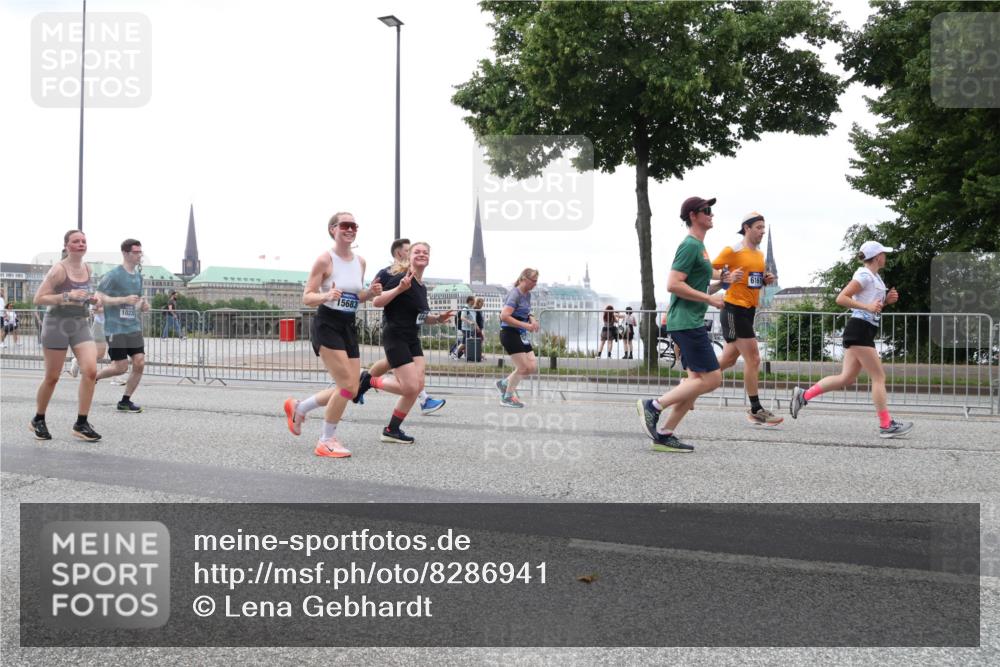 29.06.2025 - hella hamburg halbmarathon Lena Gebhardt http://msf.ph/oto/8286941 29.06.2025 10:46:37 Lombardsbrücke 1363, 1371, 1375, 1429, 1465, 1532, 1608, 1720, 1837, 1999, 2162, 2320, 2500, 2697, 3277, 3406, 3407, 3410, 3469, 3734, 3823, 4119, 4202, 4296, 4342, 4355, 4448, 4604, 5697, 5700, 5854, 6068, 6124, 6161, 6740, 7303, 7364, 7368, 7374, 7412, 7767, 7827, 7960, 7983, 8047, 8477, 8551, 8553, 8700, 9129, 9337, 9445, 9691, 10153, 10230, 11361, 11910, 12298, 12333, 12507, 12522, 13969, 14261, 15852, 16882, 16987 meine-sportfotos.de