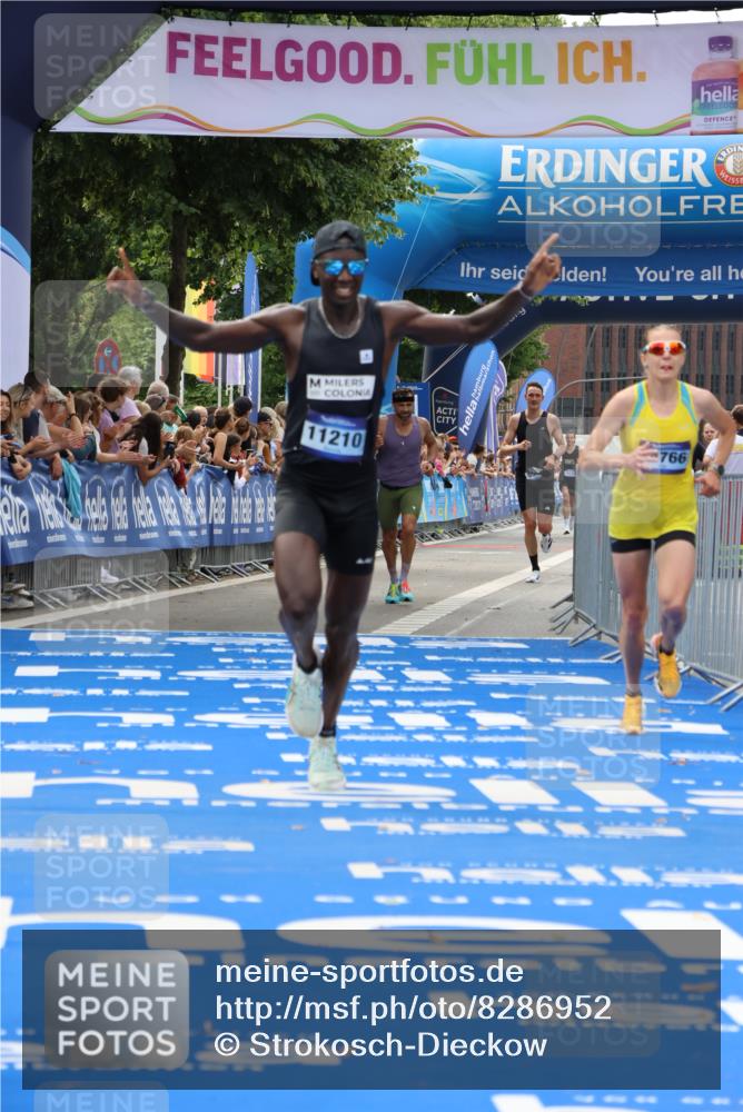 29.06.2025 - hella hamburg halbmarathon Strokosch-Dieckow http://msf.ph/oto/8286952 29.06.2025 10:20:50 Ziel 11210, 14766, 16988, 17402, 19075 meine-sportfotos.de