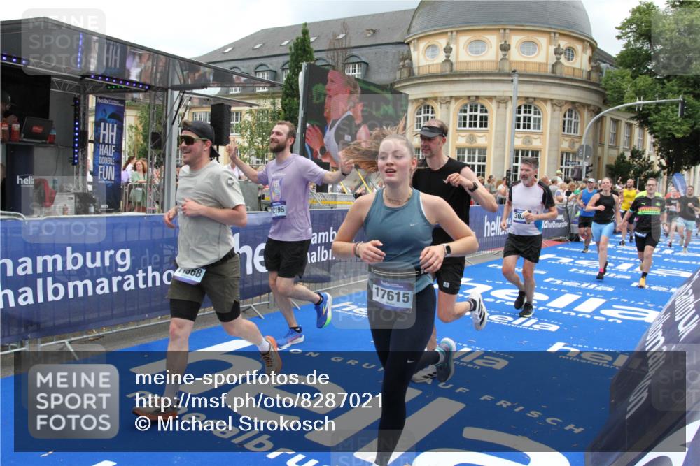 29.06.2025 - hella hamburg halbmarathon Michael Strokosch http://msf.ph/oto/8287021 29.06.2025 10:55:41 Ziel 1120, 1143, 1834, 2955, 2982, 3037, 4897, 8255, 8573, 8618, 10212, 11039, 11554, 11568, 12196, 12515, 12544, 14909, 15896, 16110, 17615, 18064 meine-sportfotos.de
