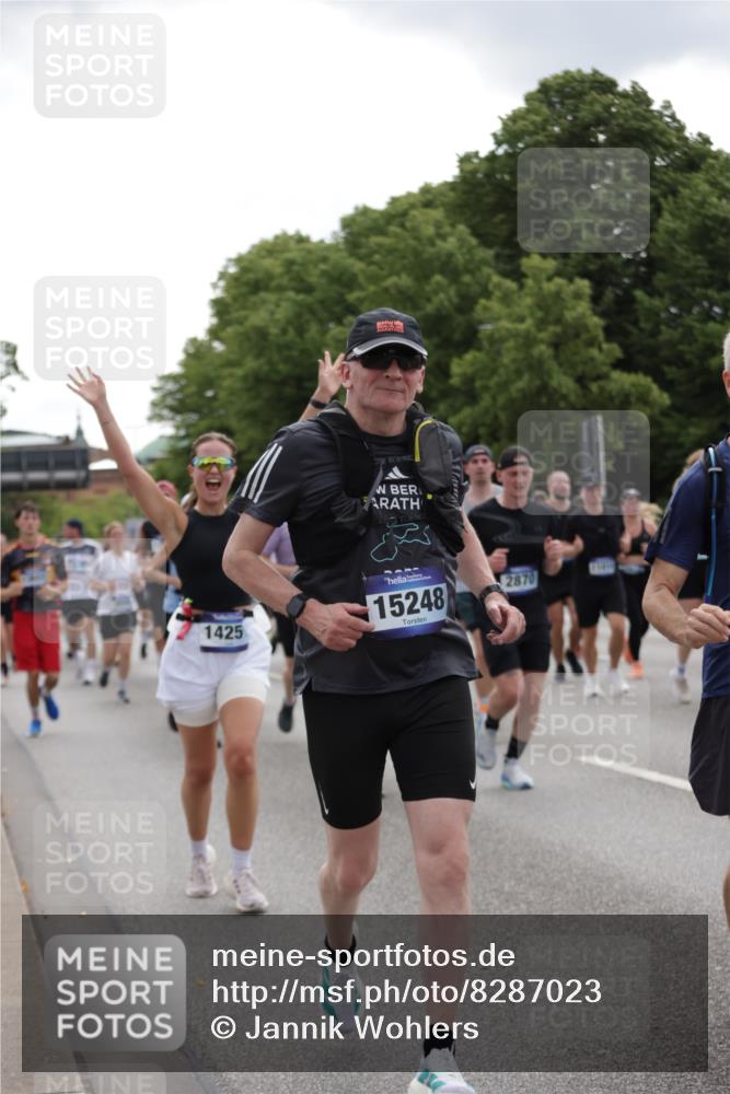 29.06.2025 - hella hamburg halbmarathon Jannik Wohlers http://msf.ph/oto/8287023 29.06.2025 10:35:43 Lombardsbrücke 1008, 1010, 1036, 1183, 1775, 1780, 1835, 2520, 2870, 3401, 3699, 3741, 3877, 4245, 4326, 4413, 4798, 4937, 5666, 6092, 6093, 6184, 6417, 6896, 7086, 7111, 7140, 7275, 7575, 7576, 8356, 8581, 8947, 9978, 10047, 10577, 11010, 11187, 11198, 11979, 12342, 12660, 12661, 13422, 13492, 13600, 13602, 13679, 14134, 14189, 14249, 14251, 14955, 15075, 15078, 15248, 15281, 15370, 15587, 15612, 15617, 15618, 15676, 15677, 15827, 15830, 15876, 16570, 16571, 17635 meine-sportfotos.de