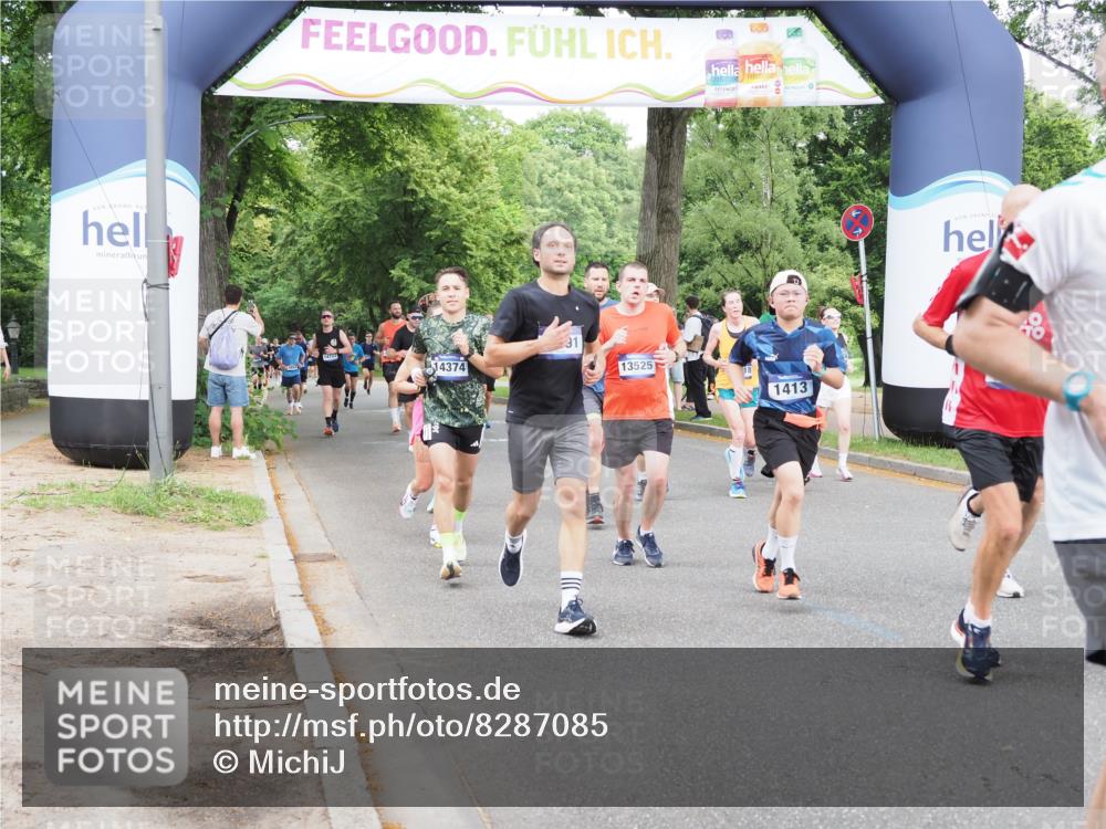 29.06.2025 - hella hamburg halbmarathon MichiJ http://msf.ph/oto/8287085 29.06.2025 10:33:12 Zwischen KM18-KM19 1171, 1413, 2890, 2970, 3056, 3917, 4915, 5623, 5884, 6266, 7325, 7843, 8928, 10596, 11491, 12783, 13525, 14374, 14464, 14686, 14687, 15760, 16506, 16685, 18055, 18407, 18638, 18718 meine-sportfotos.de