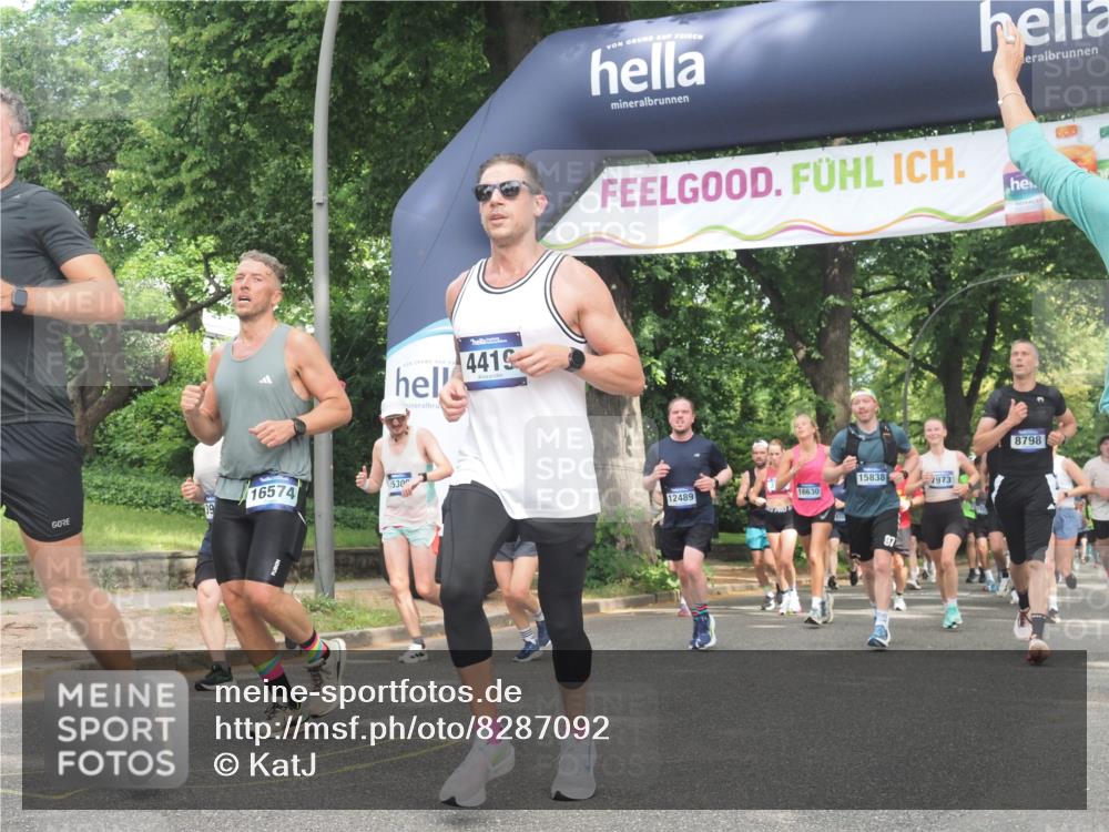 29.06.2025 - hella hamburg halbmarathon KatJ http://msf.ph/oto/8287092 29.06.2025 10:41:32 Zwischen KM18-KM19 2561, 3945, 4419, 6260, 7129, 7973, 8285, 8449 meine-sportfotos.de