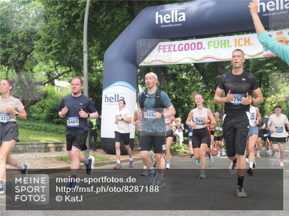29.06.2025 - hella hamburg halbmarathon KatJ http://msf.ph/oto/8287188 29.06.2025 10:41:33 Zwischen KM18-KM19 1410, 2561, 3945, 4419, 6260, 7129, 7973, 8285, 8449 meine-sportfotos.de