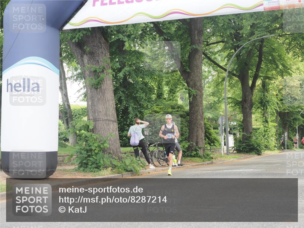 29.06.2025 - hella hamburg halbmarathon KatJ http://msf.ph/oto/8287214 29.06.2025 10:12:01 Zwischen KM18-KM19  meine-sportfotos.de
