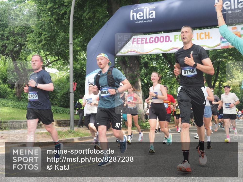 29.06.2025 - hella hamburg halbmarathon KatJ http://msf.ph/oto/8287238 29.06.2025 10:41:33 Zwischen KM18-KM19 1410, 2561, 3945, 4419, 6260, 7129, 7973, 8285, 8449 meine-sportfotos.de
