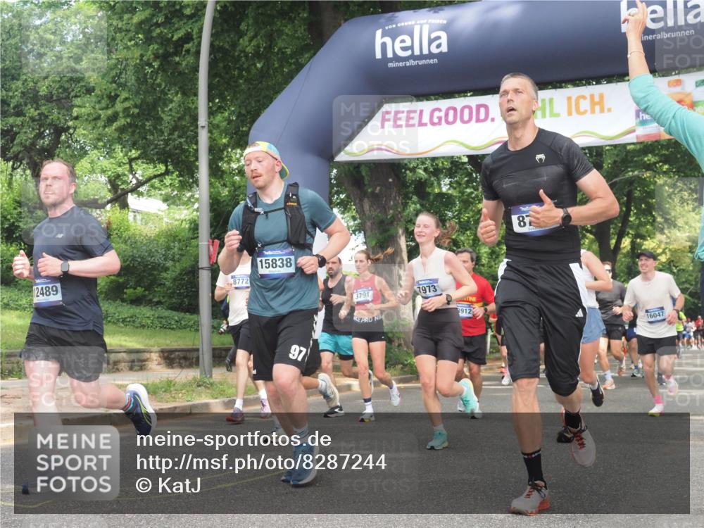 29.06.2025 - hella hamburg halbmarathon KatJ http://msf.ph/oto/8287244 29.06.2025 10:41:34 Zwischen KM18-KM19 1410, 3791, 3945, 4419, 6260, 7129, 7973, 8285, 8449 meine-sportfotos.de