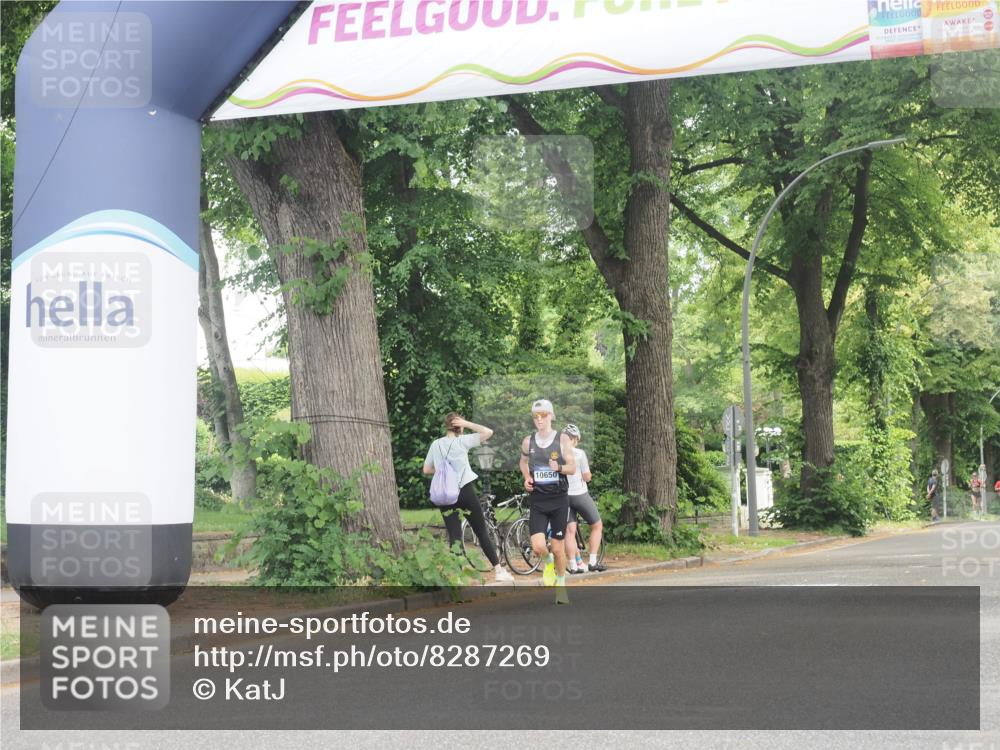 29.06.2025 - hella hamburg halbmarathon KatJ http://msf.ph/oto/8287269 29.06.2025 10:12:01 Zwischen KM18-KM19  meine-sportfotos.de