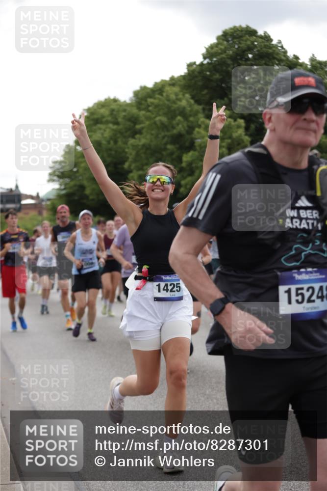 29.06.2025 - hella hamburg halbmarathon Jannik Wohlers http://msf.ph/oto/8287301 29.06.2025 10:35:44 Lombardsbrücke 1008, 1010, 1036, 1183, 1775, 1780, 1835, 2520, 2870, 3401, 3699, 3741, 3877, 4245, 4326, 4798, 4937, 5246, 5666, 6092, 6093, 6184, 6417, 6896, 7086, 7111, 7140, 7275, 7575, 7576, 8356, 8581, 8947, 9978, 10146, 10577, 11010, 11187, 11198, 11979, 12342, 12343, 12660, 12661, 13422, 13492, 13600, 13602, 13679, 14134, 14189, 14249, 14251, 14955, 15075, 15078, 15248, 15370, 15587, 15612, 15617, 15618, 15676, 15677, 15827, 15830, 15876, 16570, 16571, 17635 meine-sportfotos.de