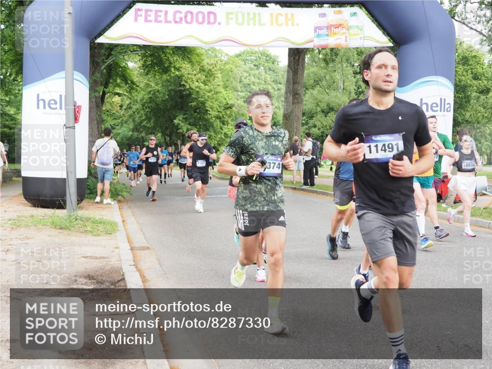 29.06.2025 - hella hamburg halbmarathon MichiJ http://msf.ph/oto/8287330 29.06.2025 10:33:13 Zwischen KM18-KM19 1171, 1413, 2890, 2970, 3056, 3917, 5623, 5884, 6266, 7167, 7325, 7843, 8928, 9030, 10596, 11491, 12783, 13525, 14374, 14464, 14686, 14687, 15760, 16685, 18055, 18407, 18638, 18718 meine-sportfotos.de