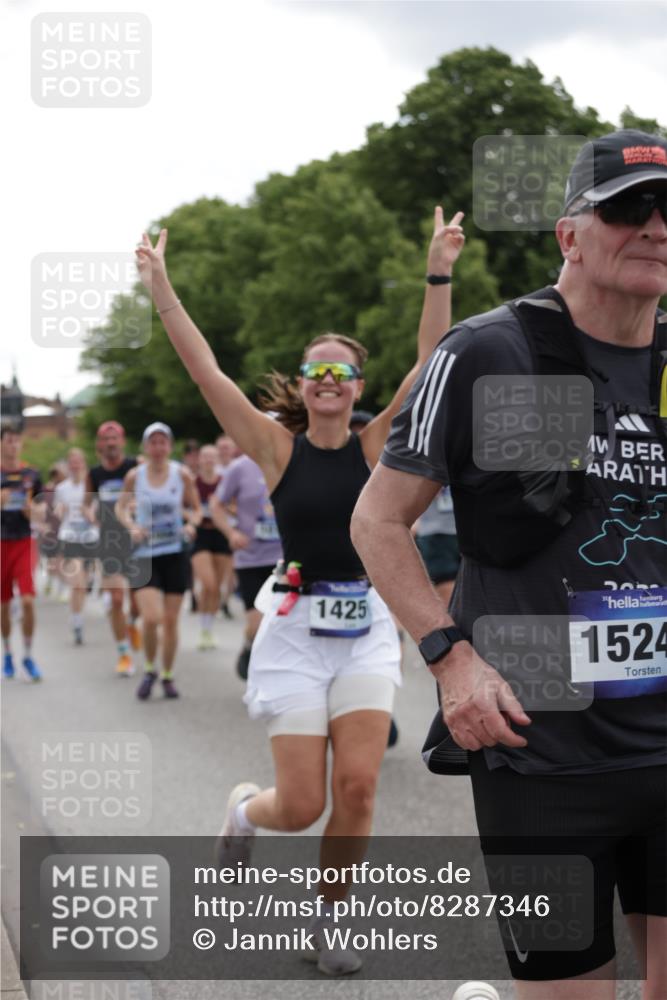 29.06.2025 - hella hamburg halbmarathon Jannik Wohlers http://msf.ph/oto/8287346 29.06.2025 10:35:44 Lombardsbrücke 1008, 1010, 1036, 1183, 1775, 1780, 1835, 2520, 2870, 3401, 3699, 3741, 3877, 4245, 4326, 4798, 4937, 5246, 5666, 6092, 6093, 6184, 6417, 6896, 7086, 7111, 7140, 7275, 7575, 7576, 8356, 8581, 8947, 9978, 10146, 10577, 11010, 11187, 11198, 11979, 12342, 12343, 12660, 12661, 13422, 13492, 13600, 13602, 13679, 14134, 14189, 14249, 14251, 14955, 15075, 15078, 15248, 15370, 15587, 15612, 15617, 15618, 15676, 15677, 15827, 15830, 15876, 16570, 16571, 17635 meine-sportfotos.de