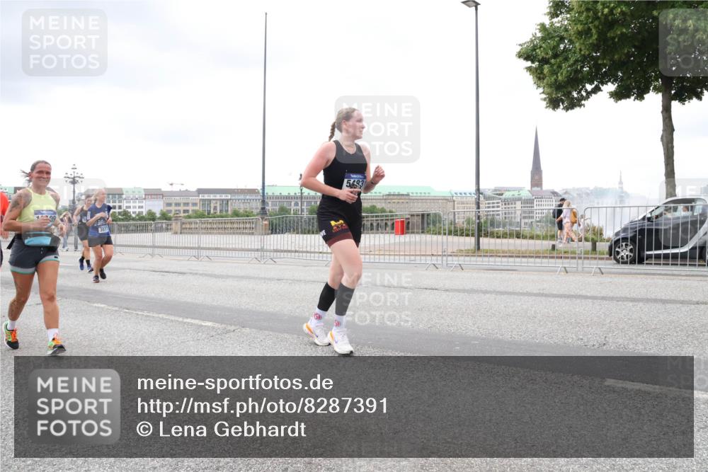 29.06.2025 - hella hamburg halbmarathon Lena Gebhardt http://msf.ph/oto/8287391 29.06.2025 10:55:30 Lombardsbrücke 3577, 5683, 1013, 1616, 1873, 1917, 2090, 2452, 3101, 3115, 3157, 3244, 3274, 3577, 4039, 4628, 5040, 5220, 5222, 5483, 5487, 5575, 6257, 6395, 6396, 6944, 7219, 7238, 7548, 7680, 7766, 7969, 8403, 8519, 8527, 8626, 8648, 9548, 9614, 9618, 9857, 9858, 9956, 10094, 10436, 10438, 10458, 10559, 10593, 10885, 11109, 11737, 11788, 11903, 11908, 12147, 12148, 12695, 12902, 13098, 13230, 13548, 14515, 14727, 15152, 15160, 16385 meine-sportfotos.de