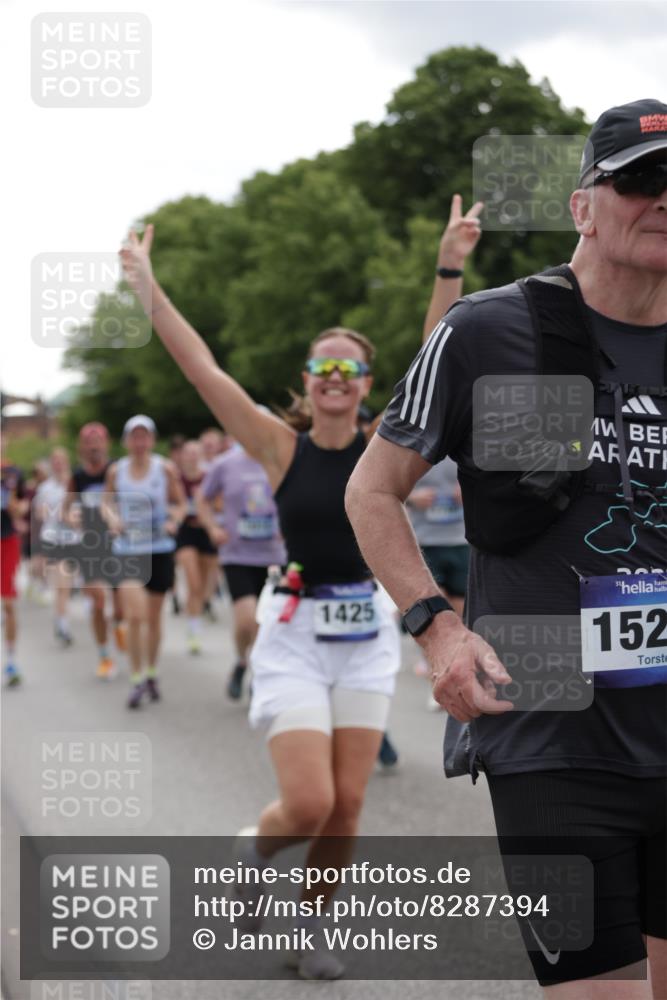 29.06.2025 - hella hamburg halbmarathon Jannik Wohlers http://msf.ph/oto/8287394 29.06.2025 10:35:44 Lombardsbrücke 1008, 1010, 1036, 1183, 1775, 1780, 1835, 2520, 2870, 3401, 3699, 3741, 3877, 4245, 4326, 4798, 4937, 5246, 5666, 6092, 6093, 6184, 6417, 6896, 7086, 7111, 7140, 7275, 7575, 7576, 8356, 8581, 8947, 9978, 10146, 10577, 11010, 11187, 11198, 11979, 12342, 12343, 12660, 12661, 13422, 13492, 13600, 13602, 13679, 14134, 14189, 14249, 14251, 14955, 15075, 15078, 15248, 15370, 15587, 15612, 15617, 15618, 15676, 15677, 15827, 15830, 15876, 16570, 16571, 17635 meine-sportfotos.de