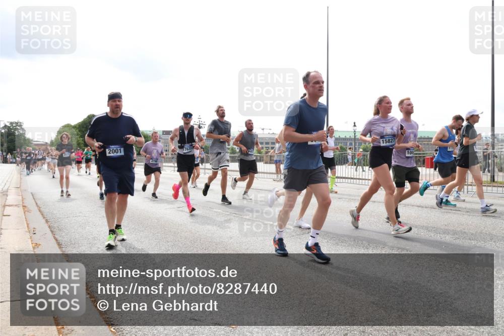 29.06.2025 - hella hamburg halbmarathon Lena Gebhardt http://msf.ph/oto/8287440 29.06.2025 10:36:02 Lombardsbrücke 2811, 2001, 4798, 15827, 111, 1008, 1010, 1036, 1102, 1108, 1183, 1336, 1730, 1775, 1780, 1835, 2352, 2425, 2520, 2787, 2811, 2827, 2870, 3243, 3401, 3404, 3598, 3699, 3741, 3877, 3990, 4245, 4326, 4413, 4798, 4902, 4937, 5147, 5246, 5666, 5809, 6021, 6092, 6093, 6184, 6417, 6845, 6867, 6896, 7086, 7111, 7140, 7275, 7304, 7382, 7575, 7576, 8333, 8356, 8581, 8947, 9342, 9432, 9803, 9806, 9819, 10652, 12026, 12408 meine-sportfotos.de