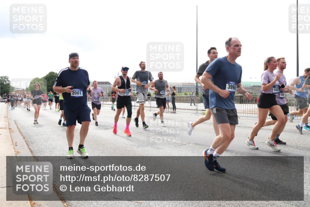 29.06.2025 - hella hamburg halbmarathon Lena Gebhardt http://msf.ph/oto/8287507 29.06.2025 10:36:02 Lombardsbrücke 281, 2001, 4798, 16570, 16571, 3990, 15827, 100, 1008, 1010, 1036, 1102, 1108, 1183, 1336, 1730, 1775, 1780, 1835, 2352, 2425, 2520, 2787, 2811, 2827, 2870, 3243, 3401, 3404, 3598, 3699, 3741, 3877, 3990, 4245, 4326, 4413, 4798, 4902, 4937, 5147, 5246, 5666, 5809, 6021, 6092, 6093, 6184, 6417, 6845, 6867, 6896, 7086, 7111, 7140, 7275, 7304, 7382, 7575, 7576, 8333, 8356, 8581, 8947, 9342, 9432, 9803, 9806, 9819, 10652, 12026, 12408 meine-sportfotos.de