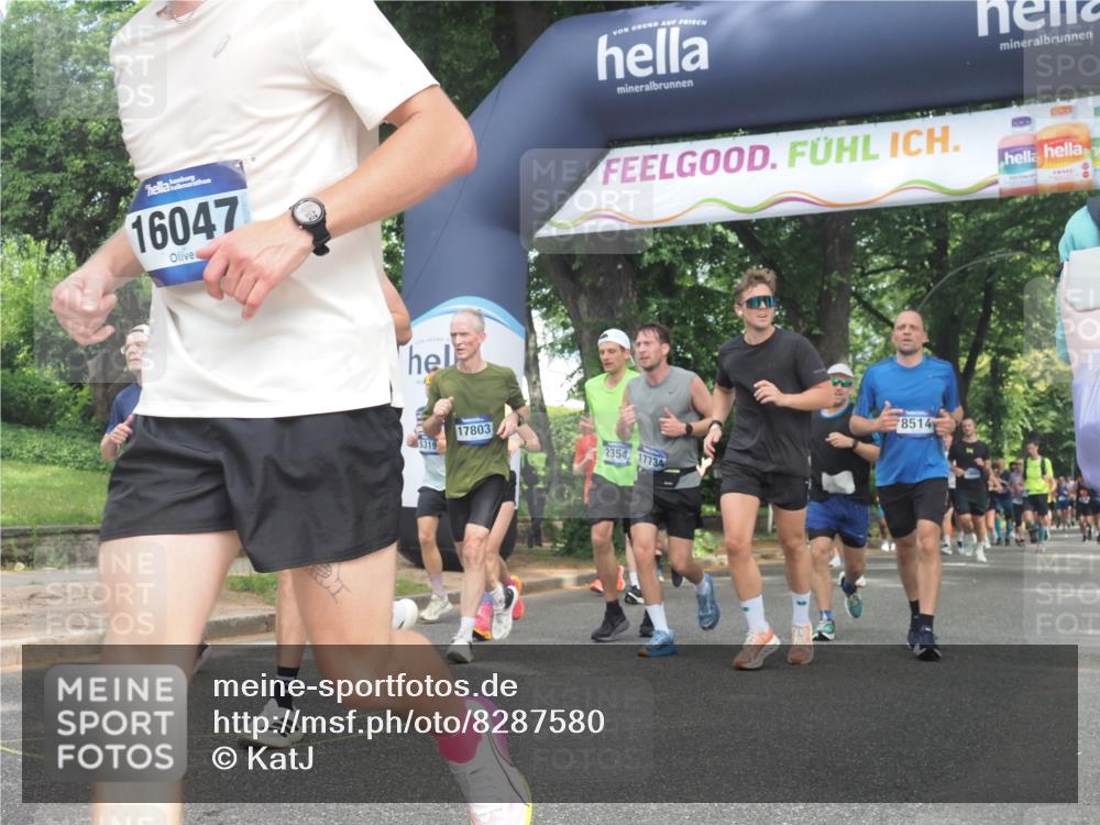 29.06.2025 - hella hamburg halbmarathon KatJ http://msf.ph/oto/8287580 29.06.2025 10:41:36 Zwischen KM18-KM19 1410, 2354, 3791, 3945, 4419, 4903, 6260, 7973, 8285, 8394, 8449, 8514 meine-sportfotos.de