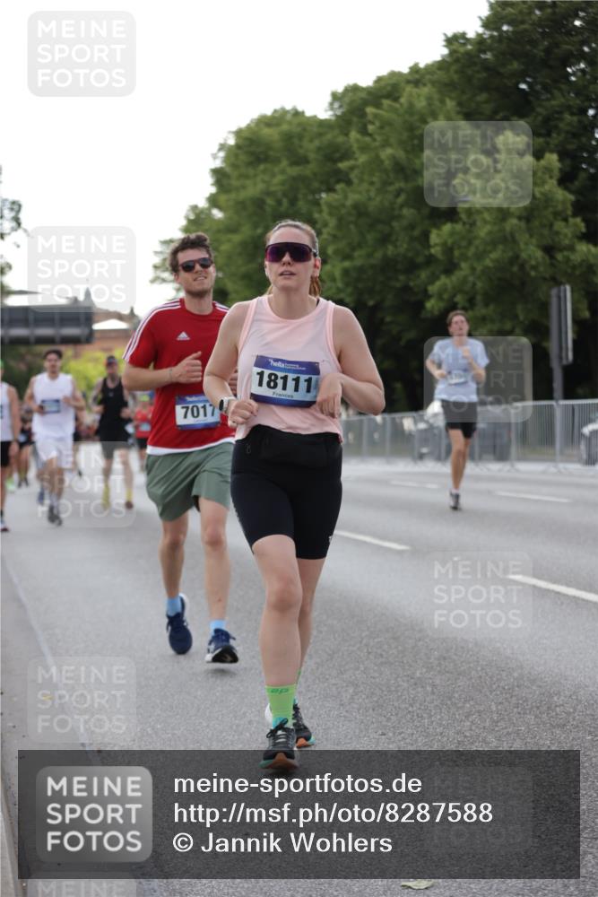 29.06.2025 - hella hamburg halbmarathon Jannik Wohlers http://msf.ph/oto/8287588 29.06.2025 10:03:40 Lombardsbrücke 1032, 1355, 3488, 4095, 4488, 5058, 5363, 5613, 6142, 6706, 7017, 7485, 8177, 8421, 8422, 8423, 8469, 9526, 9899, 11511, 11614, 12336, 12653, 13173, 13583, 15520, 15525, 15678, 16099, 16113, 17098, 17860, 17880, 18111, 18985 meine-sportfotos.de