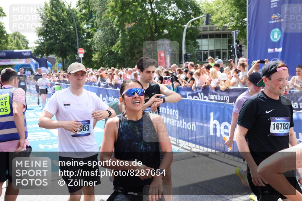 29.06.2025 - hella hamburg halbmarathon Zöllner http://msf.ph/oto/8287654 29.06.2025 11:44:39 Ziel 5229, 5370, 5876, 6250, 7350, 11087, 13577, 13600, 13602 meine-sportfotos.de