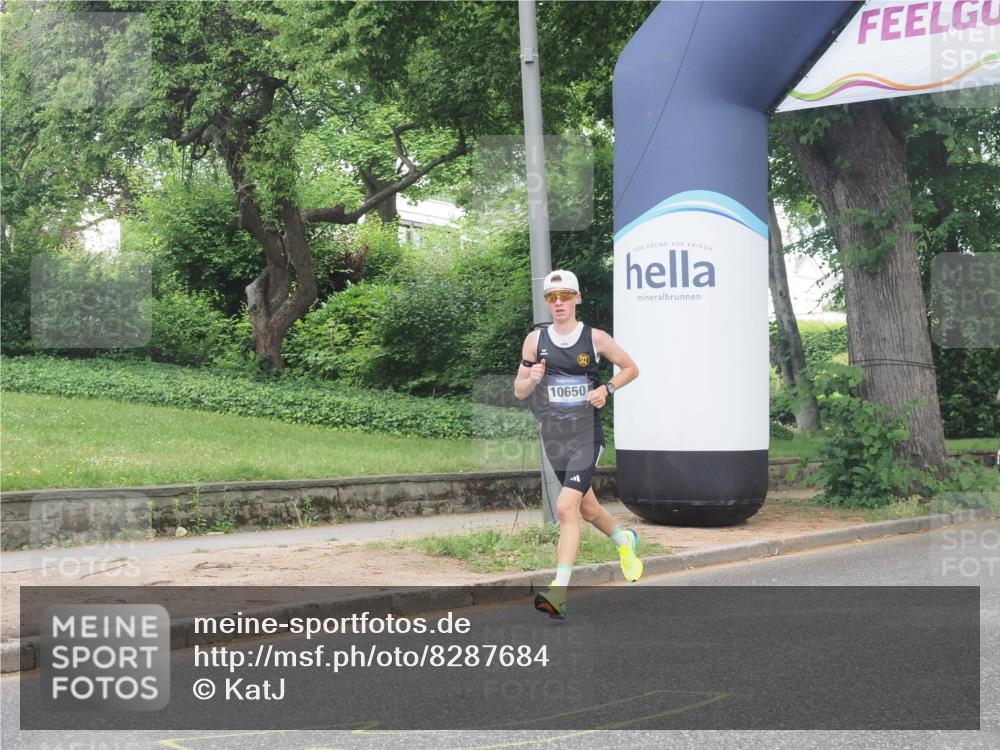 29.06.2025 - hella hamburg halbmarathon KatJ http://msf.ph/oto/8287684 29.06.2025 10:12:04 Zwischen KM18-KM19  meine-sportfotos.de