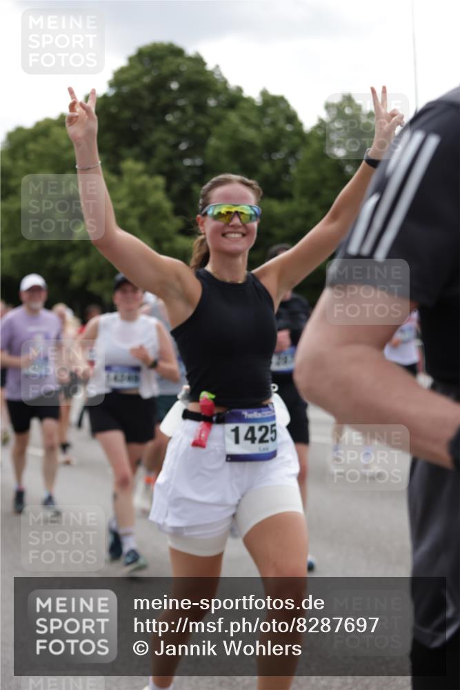 29.06.2025 - hella hamburg halbmarathon Jannik Wohlers http://msf.ph/oto/8287697 29.06.2025 10:35:45 Lombardsbrücke 1008, 1010, 1036, 1183, 1775, 1780, 1835, 2520, 2870, 3401, 3404, 3699, 3741, 3877, 4245, 4326, 4798, 4937, 5246, 5666, 5809, 6092, 6093, 6184, 6417, 6896, 7086, 7111, 7140, 7275, 7575, 7576, 8356, 8581, 8947, 9978, 10146, 10577, 11010, 11187, 11198, 12342, 12343, 12660, 12661, 13227, 13422, 13492, 13600, 13602, 13679, 14134, 14189, 14249, 14251, 14955, 15075, 15078, 15248, 15370, 15587, 15612, 15617, 15618, 15676, 15677, 15876, 16570, 16571, 17635 meine-sportfotos.de