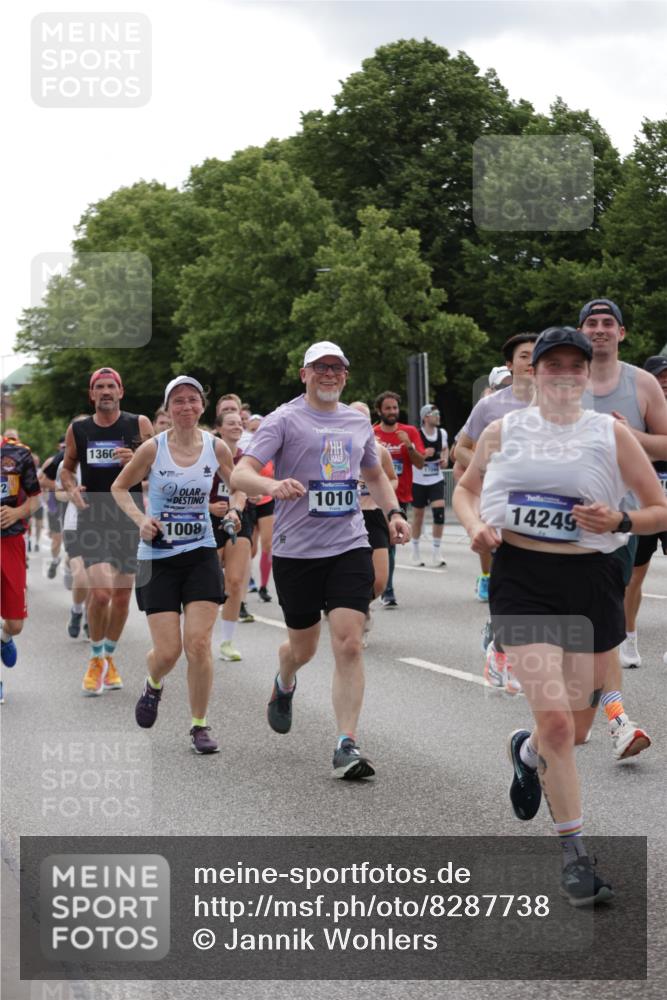 29.06.2025 - hella hamburg halbmarathon Jannik Wohlers http://msf.ph/oto/8287738 29.06.2025 10:35:45 Lombardsbrücke 1008, 1010, 1036, 1183, 1775, 1780, 1835, 2520, 2870, 3401, 3404, 3699, 3741, 3877, 4245, 4326, 4798, 4937, 5246, 5666, 5809, 6092, 6093, 6184, 6417, 6896, 7086, 7111, 7140, 7275, 7575, 7576, 8356, 8581, 8947, 9978, 10146, 10577, 11010, 11187, 11198, 12342, 12343, 12660, 12661, 13227, 13422, 13492, 13600, 13602, 13679, 14134, 14189, 14249, 14251, 14955, 15075, 15078, 15248, 15370, 15587, 15612, 15617, 15618, 15676, 15677, 15876, 16570, 16571, 17635 meine-sportfotos.de