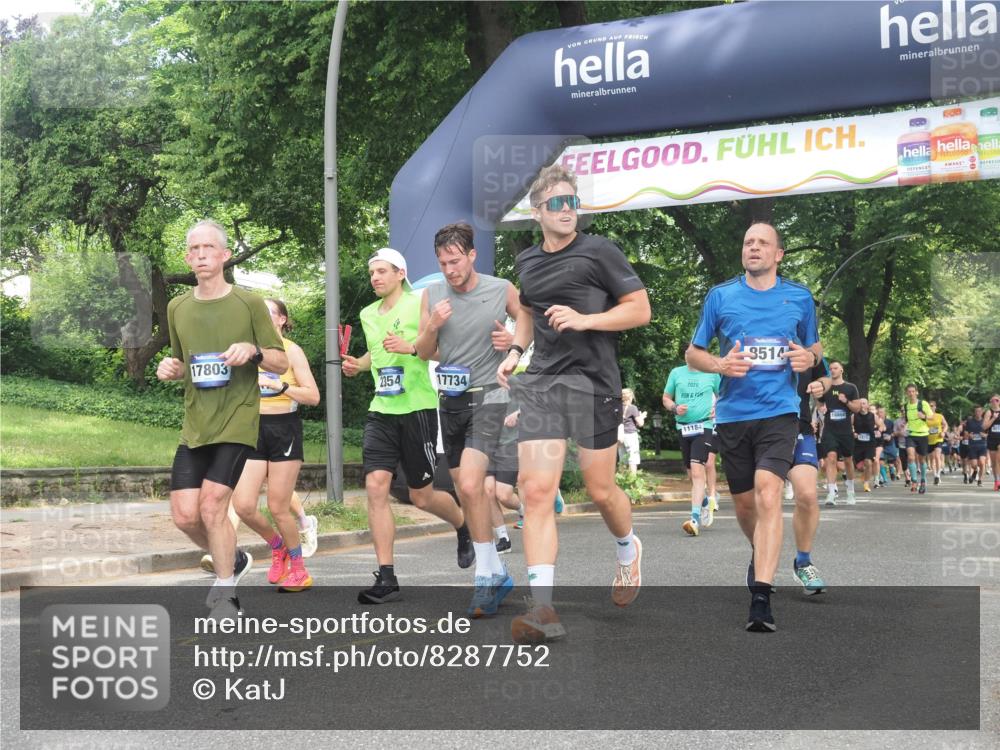 29.06.2025 - hella hamburg halbmarathon KatJ http://msf.ph/oto/8287752 29.06.2025 10:41:37 Zwischen KM18-KM19 1410, 2354, 3791, 3945, 4419, 4903, 5319, 6260, 7973, 8394, 8514 meine-sportfotos.de
