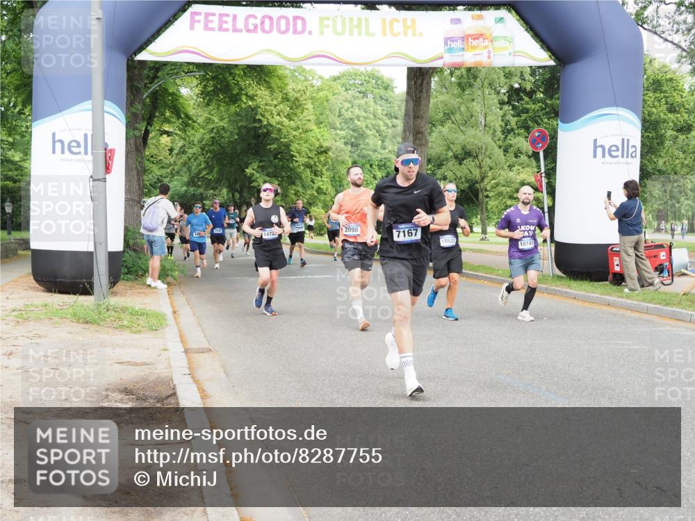 29.06.2025 - hella hamburg halbmarathon MichiJ http://msf.ph/oto/8287755 29.06.2025 10:33:15 Zwischen KM18-KM19 1171, 1413, 2098, 2890, 2970, 3056, 3917, 5623, 6266, 7167, 7325, 7843, 9030, 10741, 11491, 12783, 13525, 14374, 14464, 14686, 14687, 14722, 15760, 16685, 18055, 18407, 18637, 18638, 18718 meine-sportfotos.de