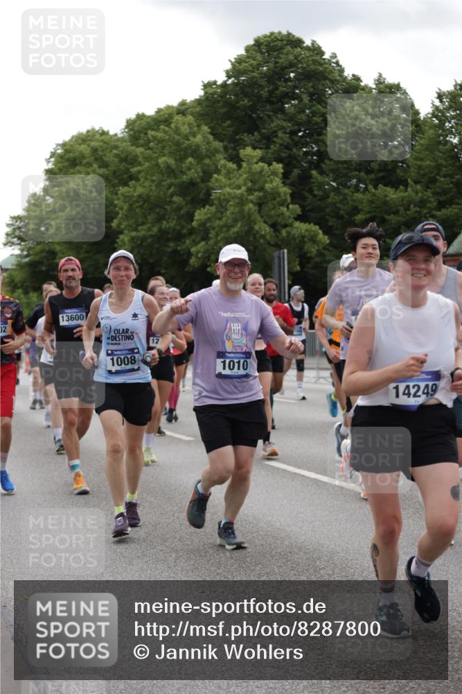 29.06.2025 - hella hamburg halbmarathon Jannik Wohlers http://msf.ph/oto/8287800 29.06.2025 10:35:46 Lombardsbrücke 1008, 1010, 1036, 1102, 1183, 1775, 1780, 1835, 2520, 2870, 3401, 3404, 3699, 3741, 3877, 4245, 4326, 4937, 5246, 5666, 5809, 6092, 6093, 6184, 6417, 6896, 7086, 7111, 7140, 7275, 7575, 7576, 8356, 8581, 9978, 10146, 10341, 10577, 11010, 11187, 12342, 12343, 12660, 12661, 13227, 13422, 13492, 13600, 13602, 13679, 14134, 14189, 14249, 14251, 14955, 15075, 15078, 15248, 15370, 15587, 15612, 15617, 15618, 15676, 15677, 15876, 16570, 16571, 17635 meine-sportfotos.de